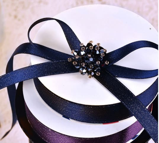 Tie ribbon for homemade candles